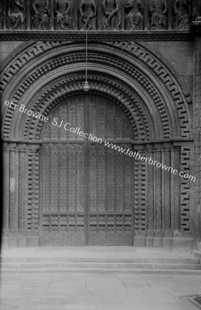 LINCOLN CATHEDRAL MAIN DOOR DETAIL